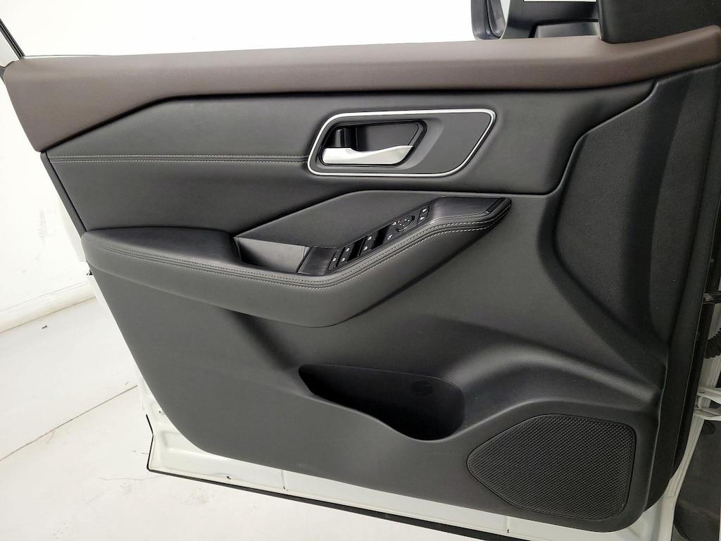used 2021 Nissan Rogue car, priced at $23,998