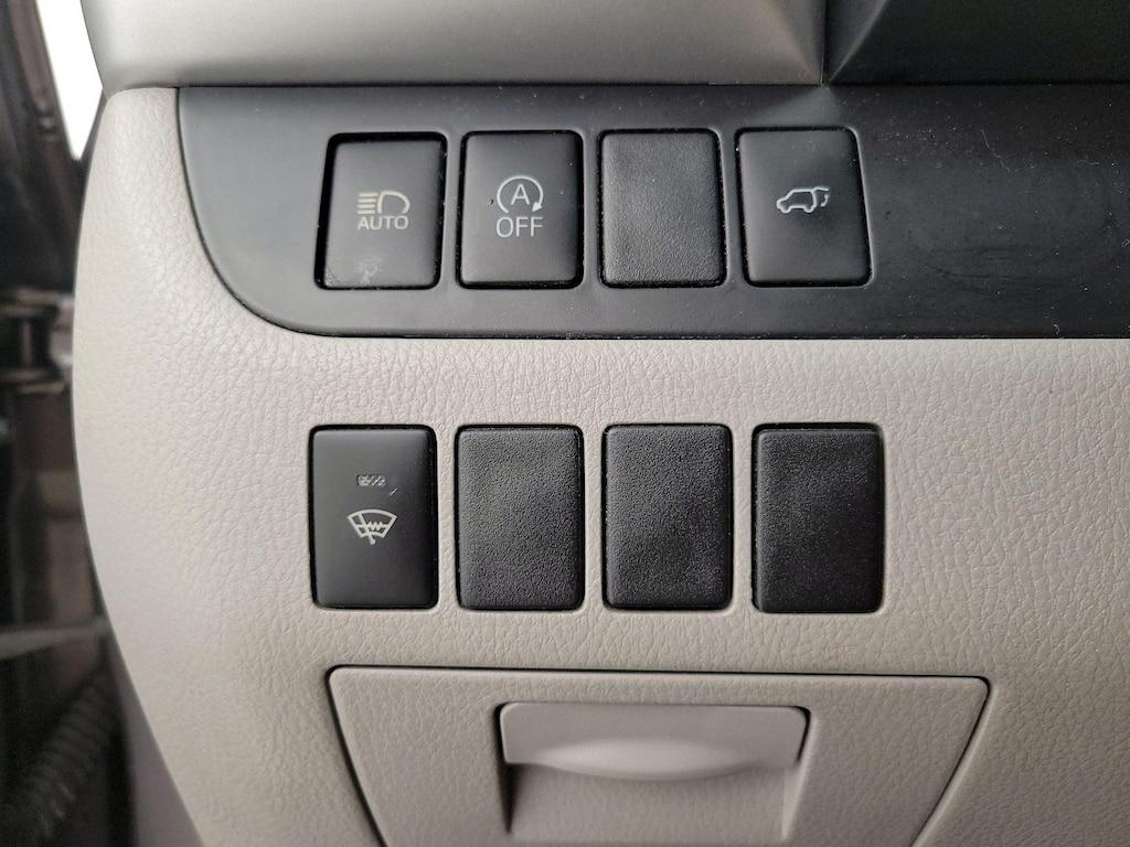 used 2018 Toyota Highlander car, priced at $27,998