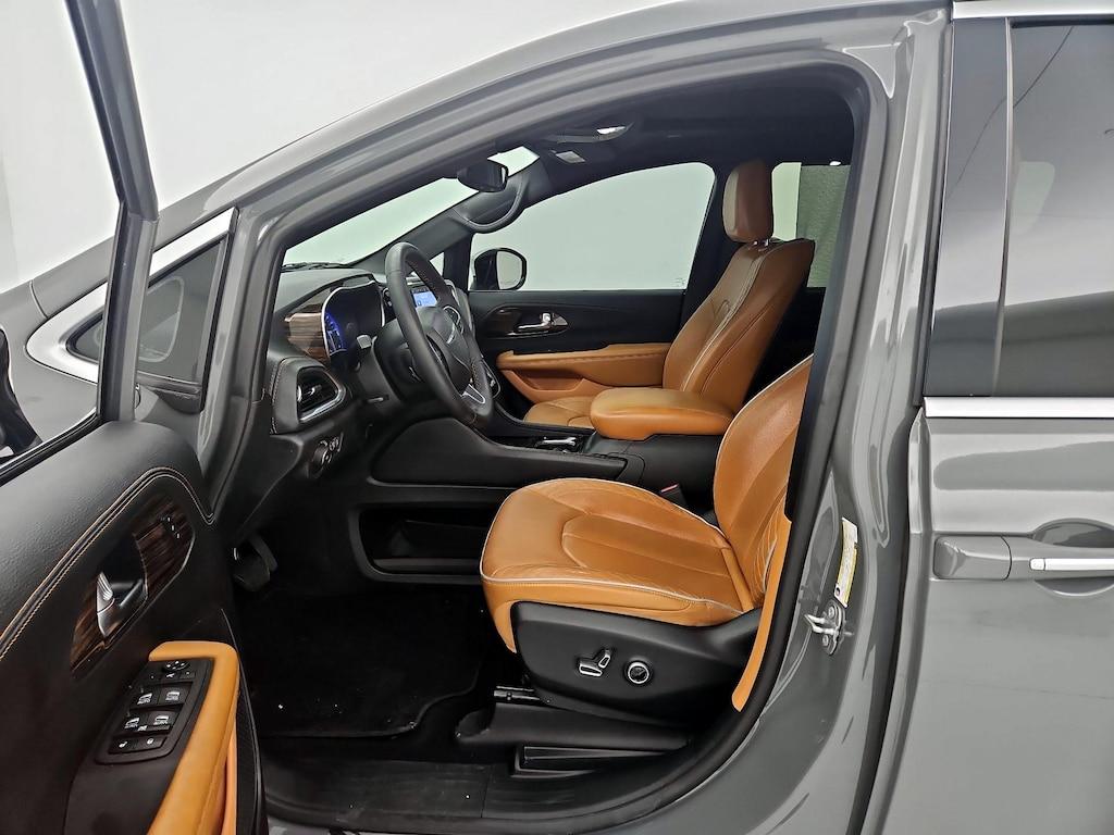 used 2023 Chrysler Pacifica car, priced at $38,998
