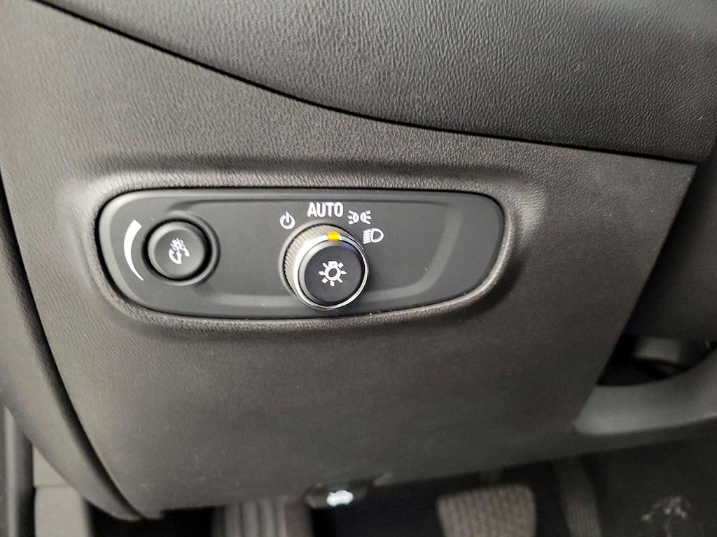 used 2021 Chevrolet Equinox car, priced at $18,998