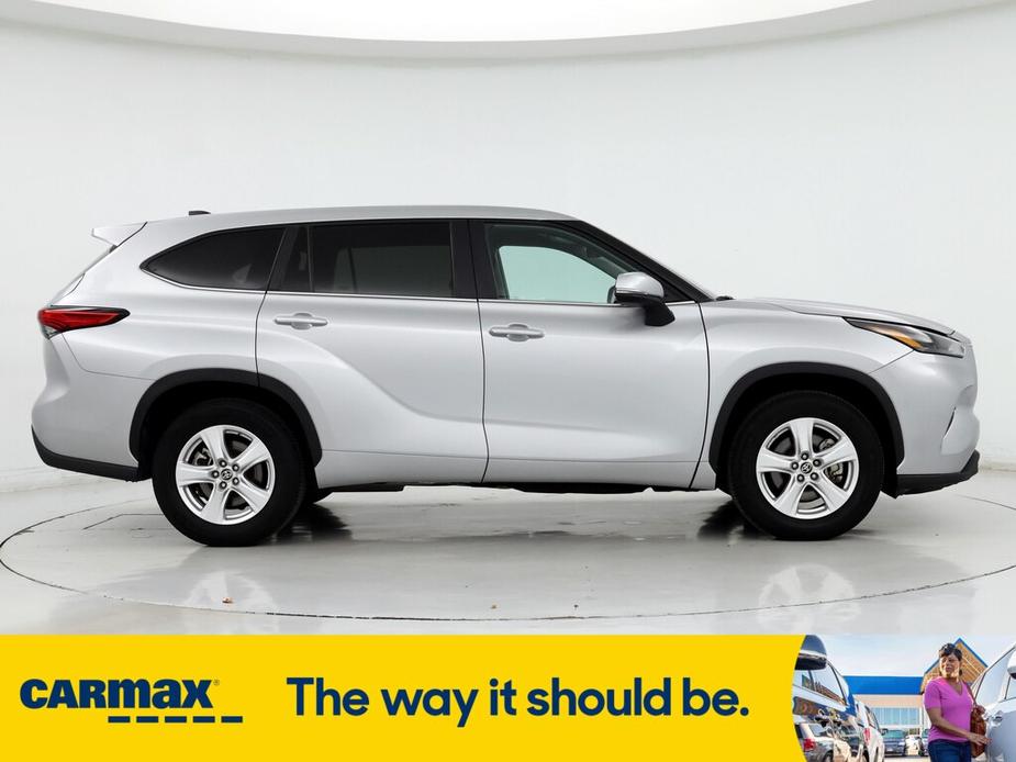 used 2023 Toyota Highlander car, priced at $33,998