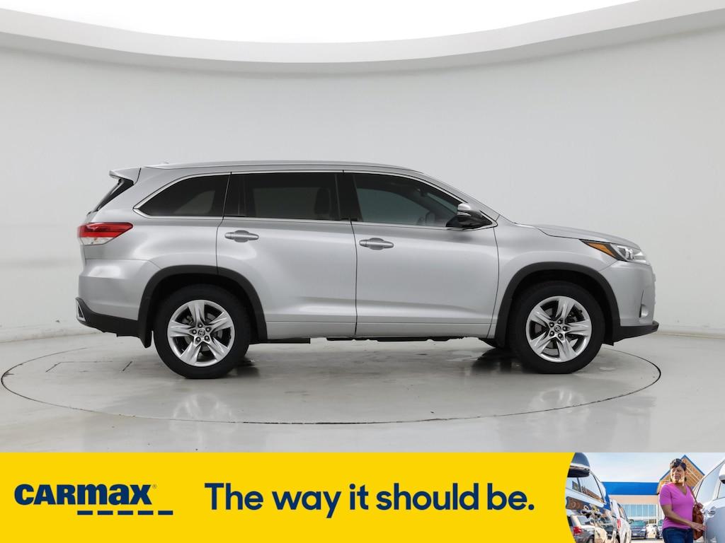 used 2019 Toyota Highlander car, priced at $24,998