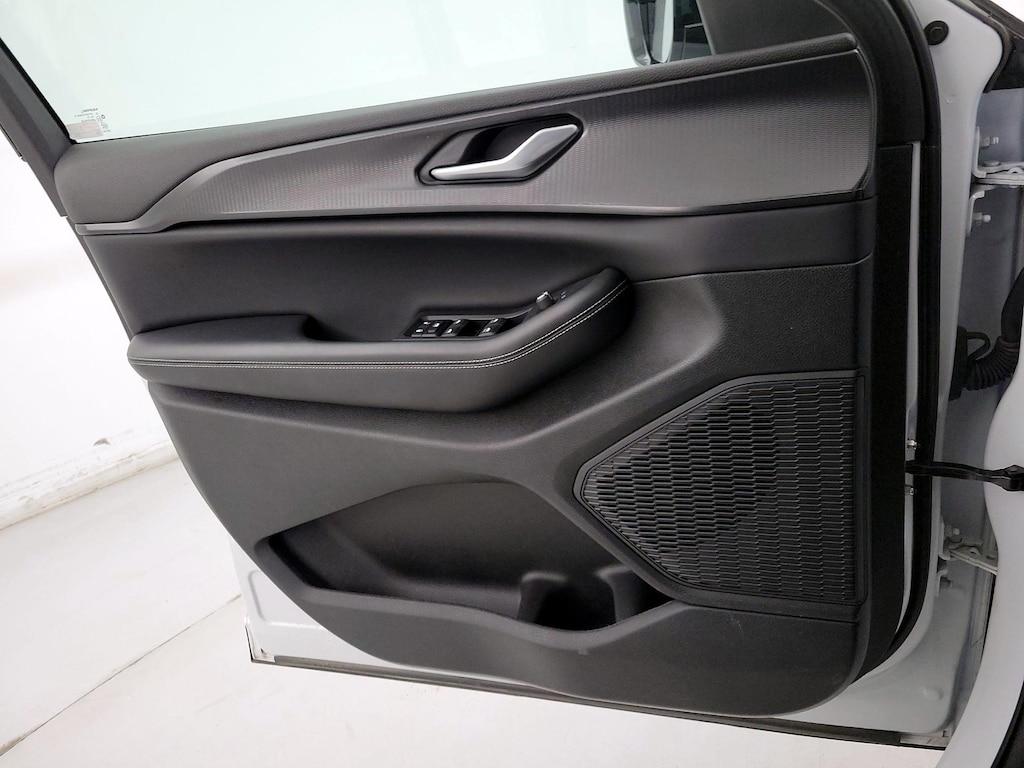 used 2023 Jeep Grand Cherokee car, priced at $32,998