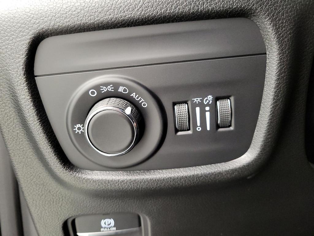 used 2023 Jeep Grand Cherokee car, priced at $32,998