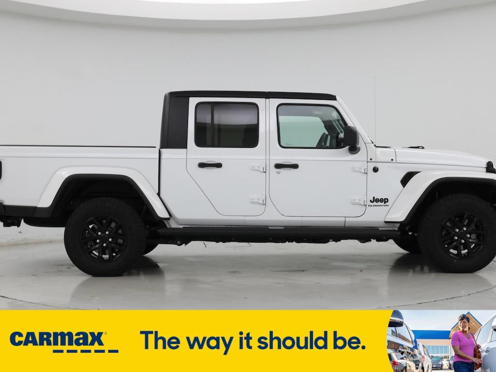 used 2022 Jeep Gladiator car, priced at $31,998