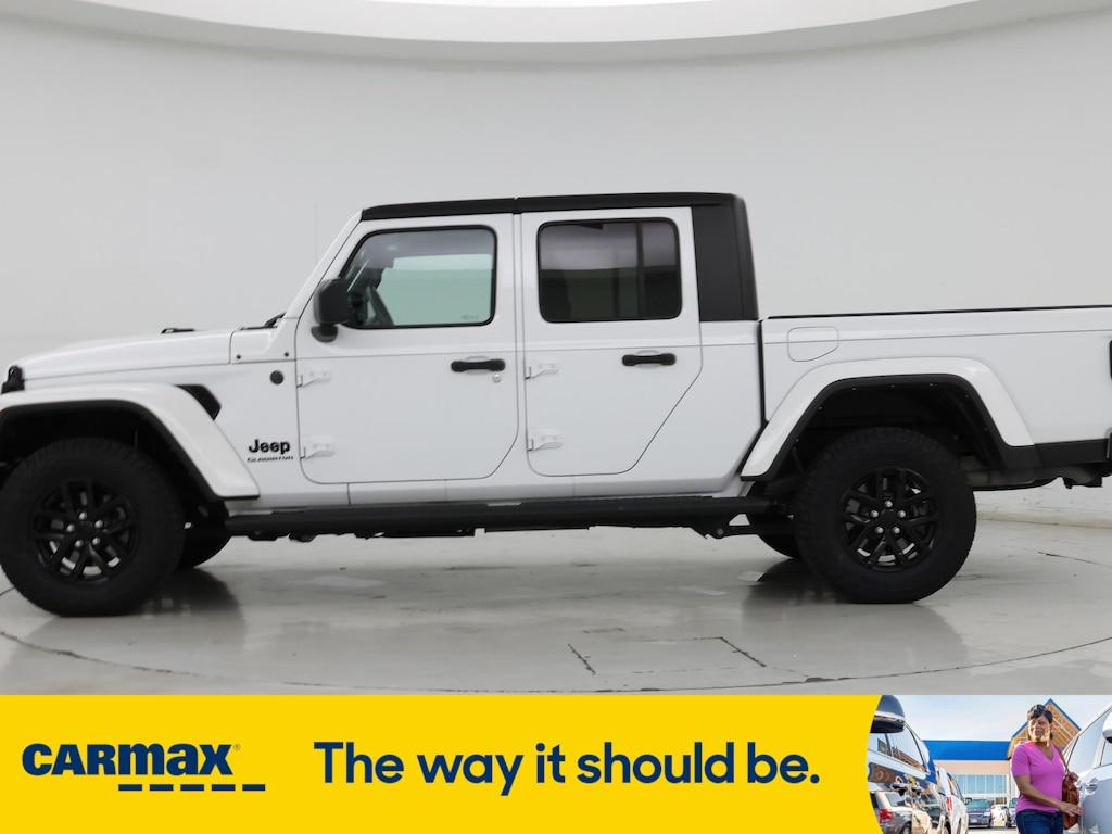 used 2022 Jeep Gladiator car, priced at $31,998