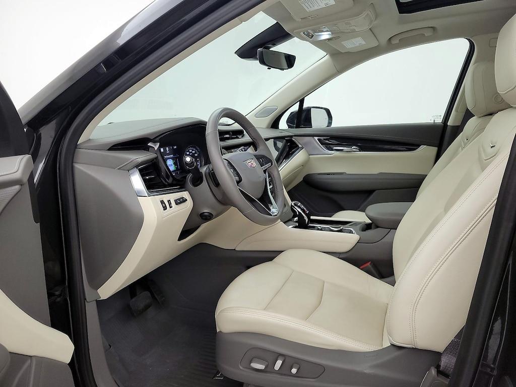used 2023 Cadillac XT6 car, priced at $43,998