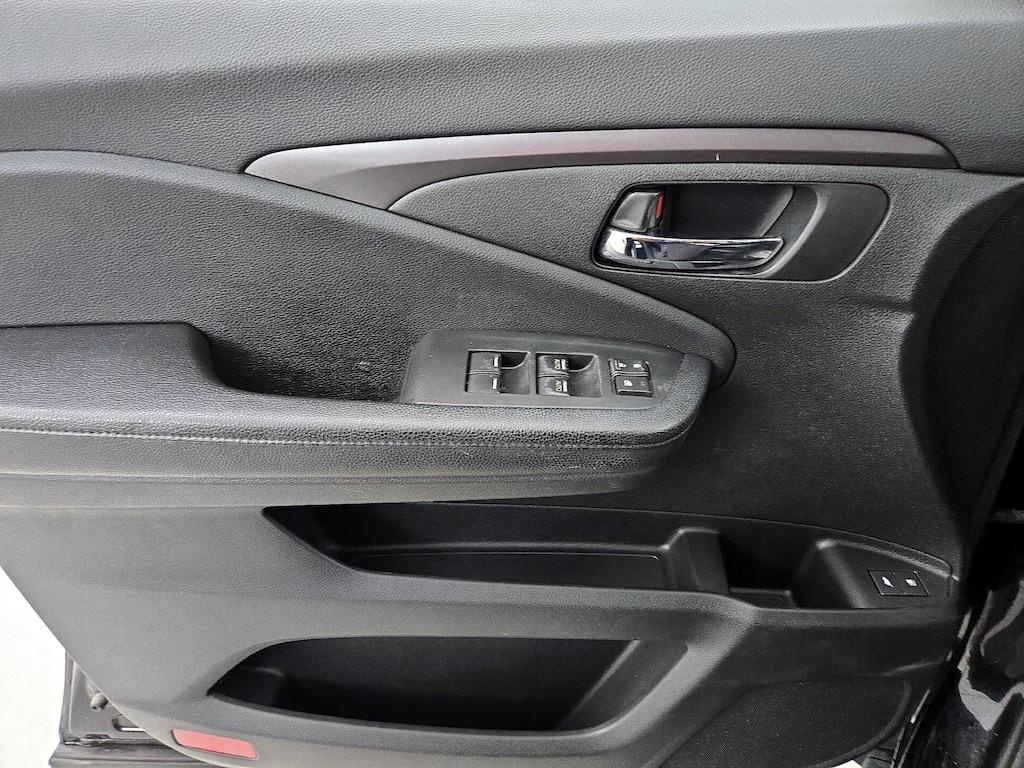 used 2016 Honda Pilot car, priced at $19,998