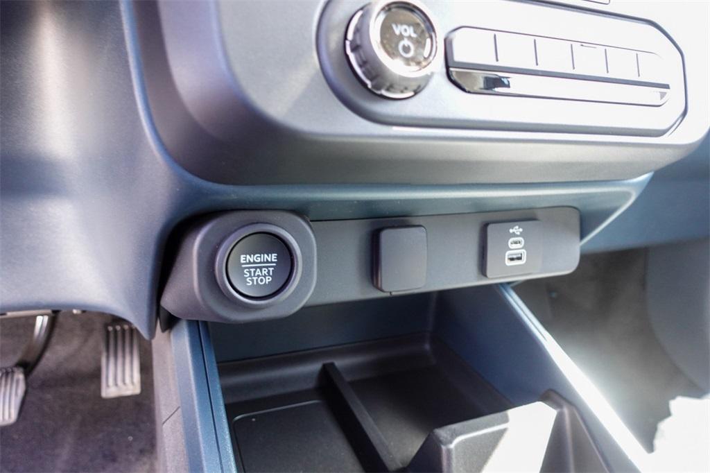 new 2025 Ford Maverick car, priced at $37,068