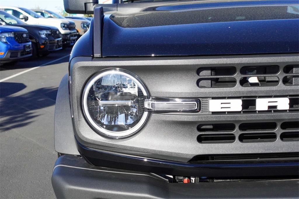 new 2025 Ford Bronco car, priced at $52,625