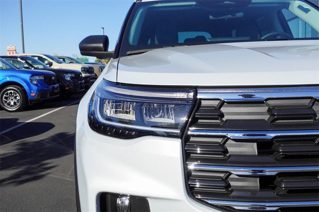 new 2025 Ford Explorer car, priced at $48,182