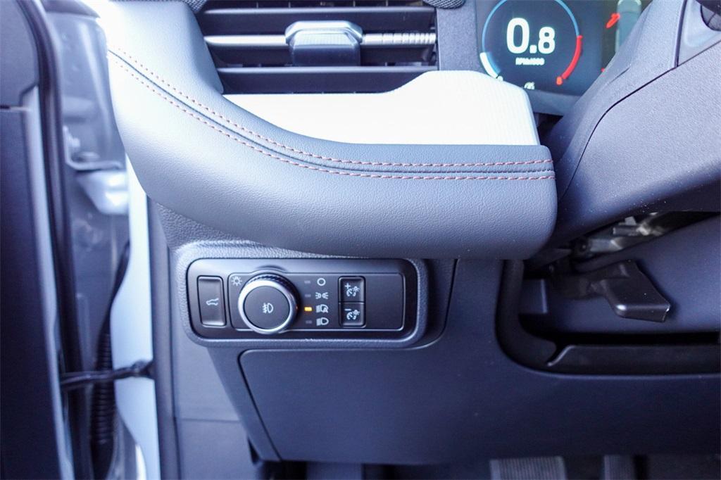 new 2025 Ford Explorer car, priced at $48,182