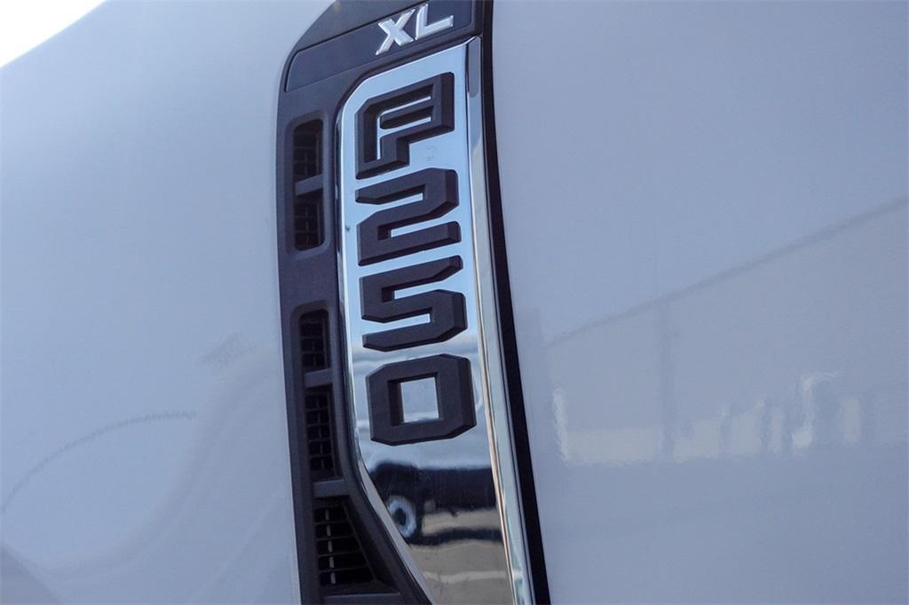 new 2025 Ford F-250 car, priced at $51,320