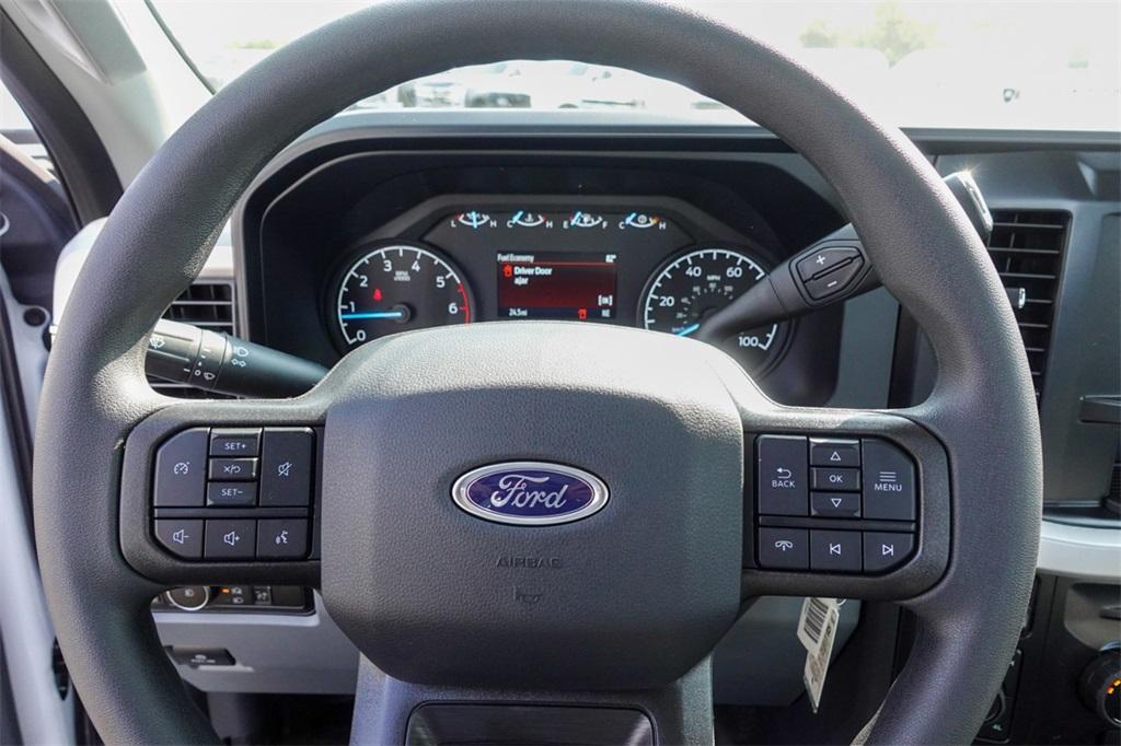 new 2025 Ford F-250 car, priced at $51,320