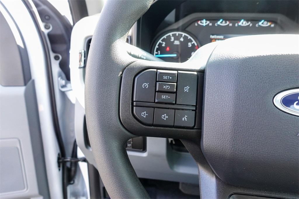 new 2025 Ford F-250 car, priced at $51,320