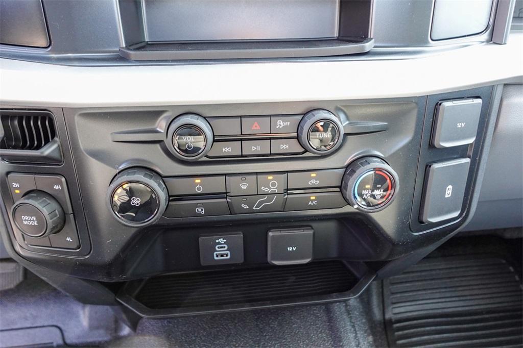 new 2025 Ford F-250 car, priced at $51,320