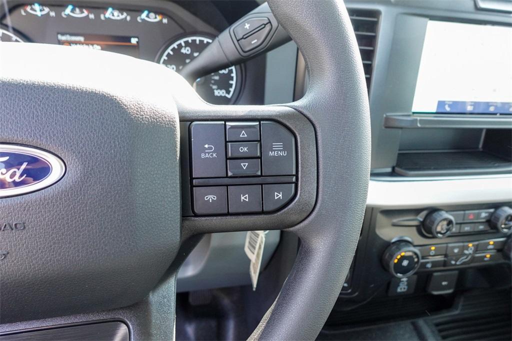 new 2025 Ford F-250 car, priced at $51,320