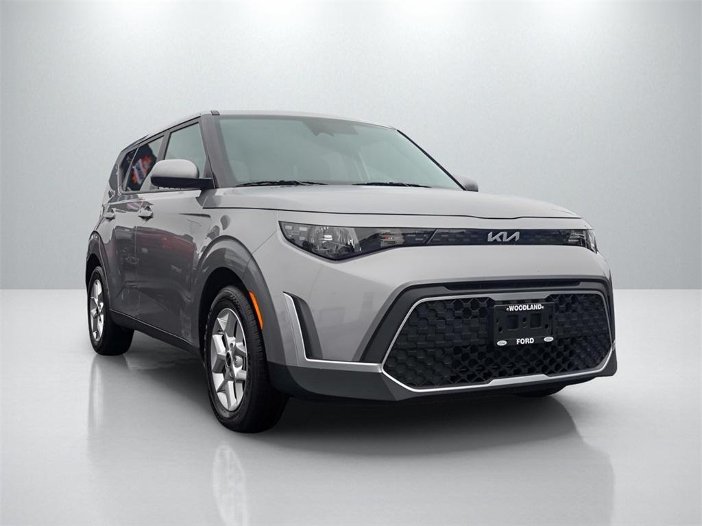 used 2024 Kia Soul car, priced at $17,166
