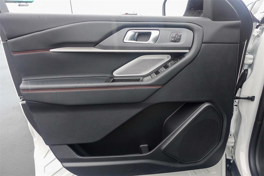 new 2025 Ford Explorer car, priced at $62,910