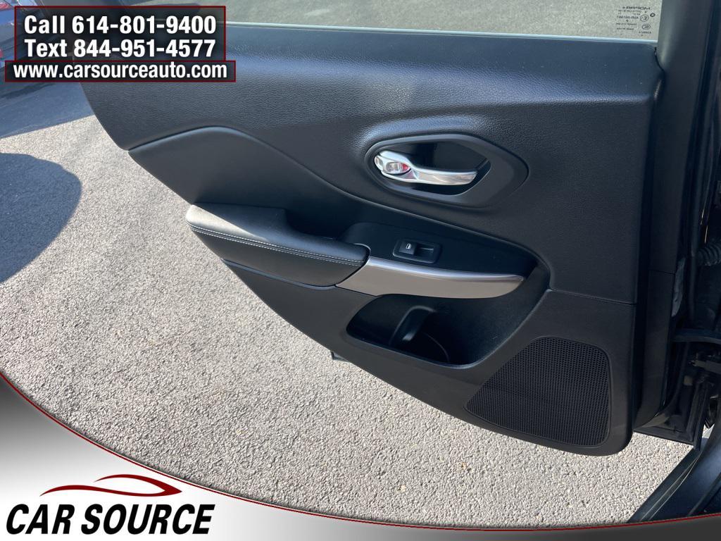 used 2019 Jeep Cherokee car, priced at $11,754