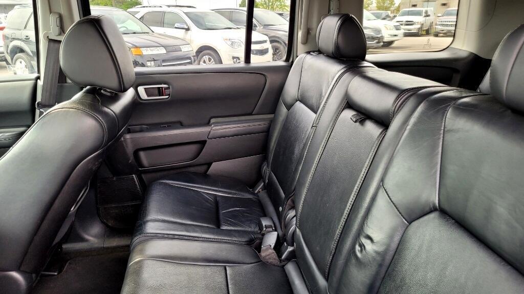 used 2010 Honda Pilot car, priced at $7,995