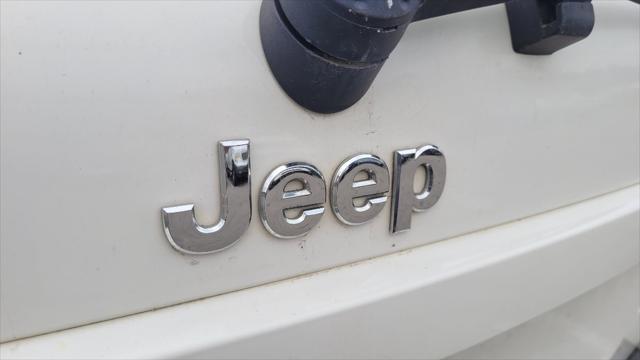 used 2010 Jeep Grand Cherokee car, priced at $4,750