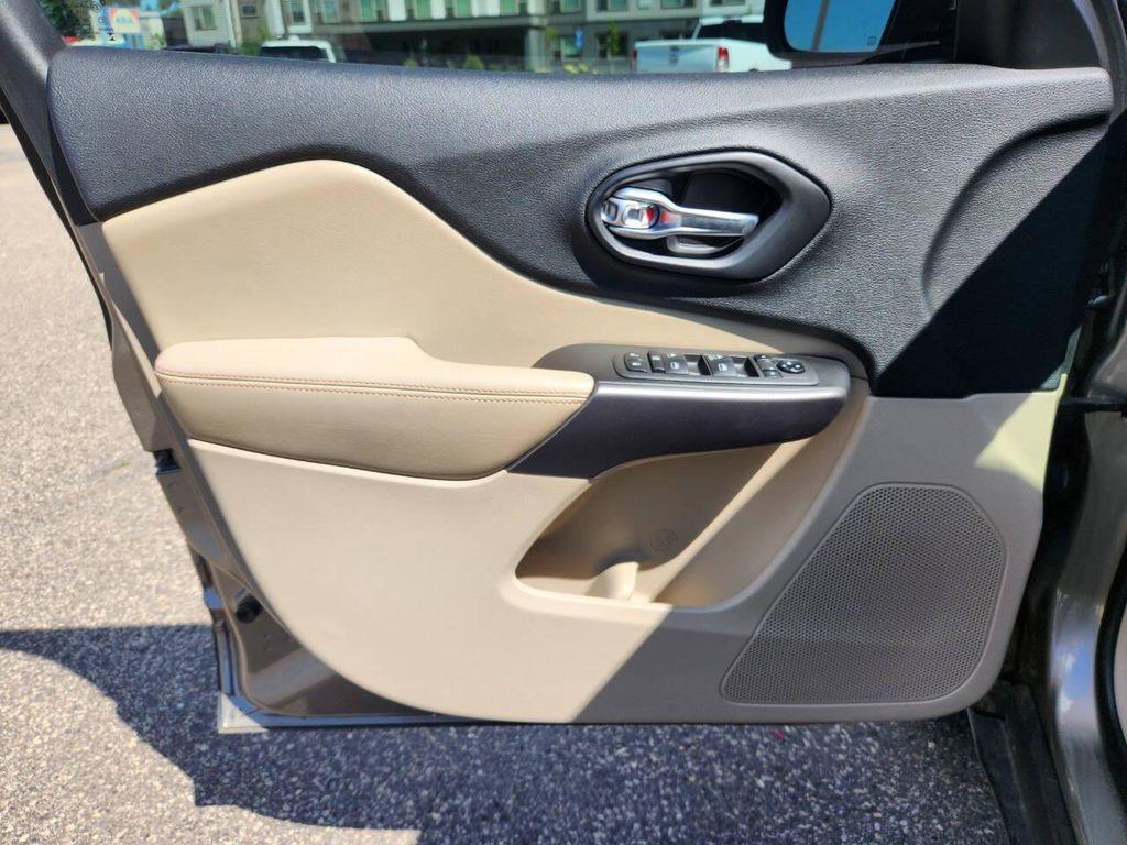 used 2019 Jeep Cherokee car, priced at $14,492