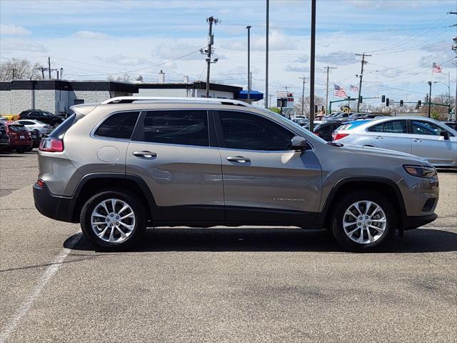 used 2019 Jeep Cherokee car, priced at $15,492