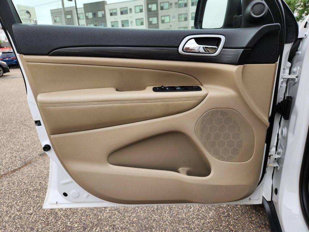 used 2022 Jeep Grand Cherokee car, priced at $22,975