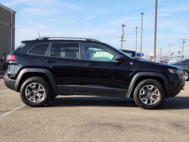 used 2019 Jeep Cherokee car, priced at $16,752