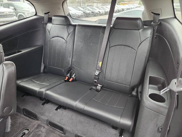used 2017 Chevrolet Traverse car, priced at $16,472
