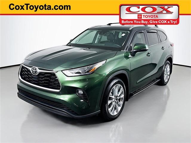 used 2023 Toyota Highlander car, priced at $42,241