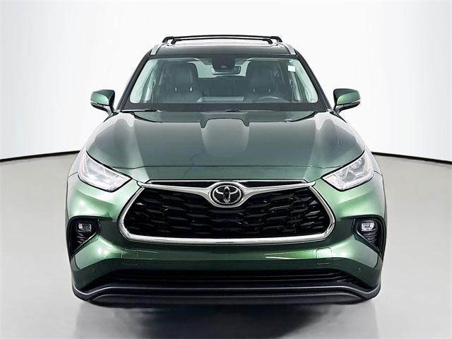 used 2023 Toyota Highlander car, priced at $42,241