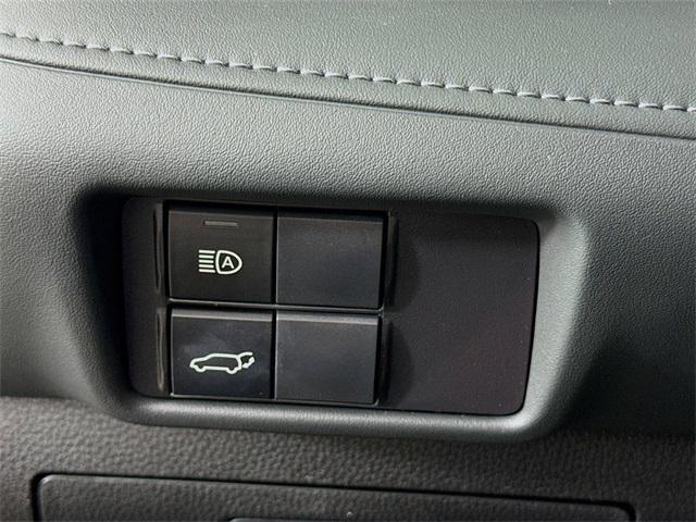 used 2022 Toyota Highlander car, priced at $36,120