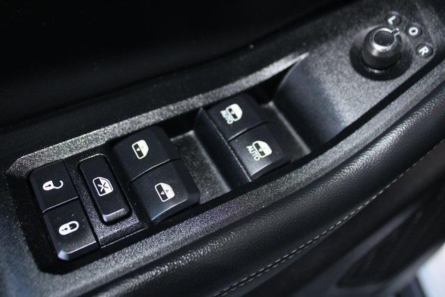 used 2024 Jeep Grand Cherokee L car, priced at $35,600