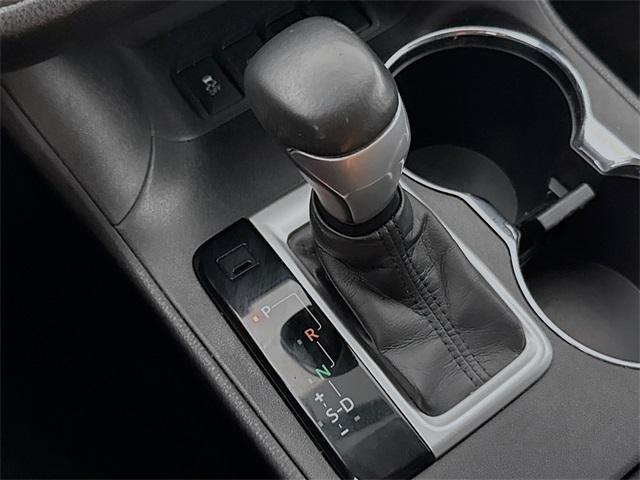 used 2015 Toyota Highlander car, priced at $15,900