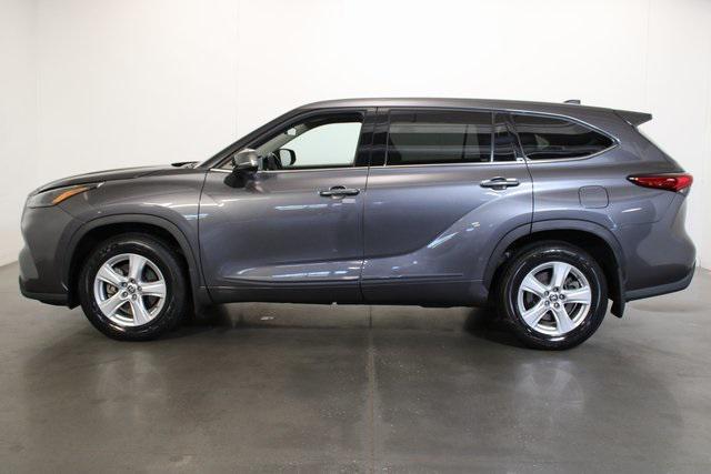 used 2022 Toyota Highlander car, priced at $30,775