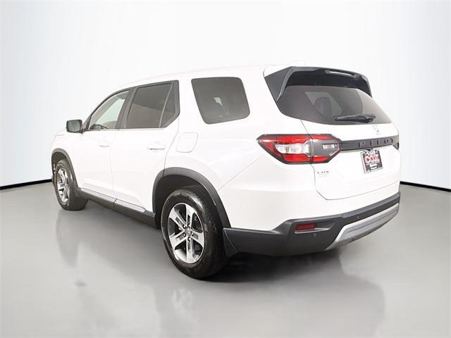 used 2025 Honda Pilot car, priced at $41,878