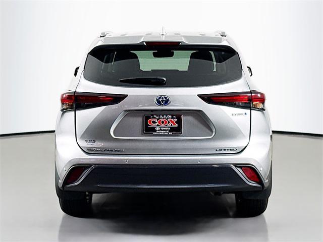 used 2024 Toyota Highlander Hybrid car, priced at $46,865