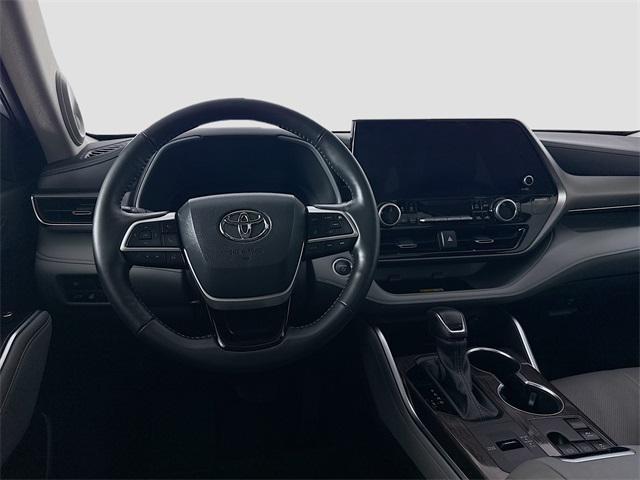 used 2024 Toyota Highlander Hybrid car, priced at $46,865