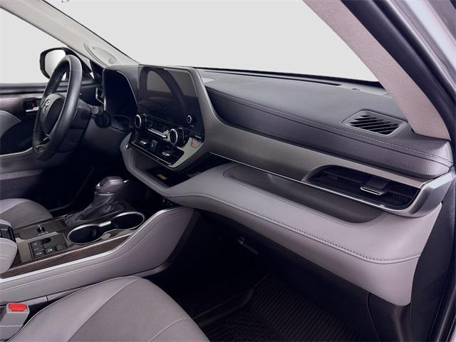 used 2024 Toyota Highlander Hybrid car, priced at $46,865