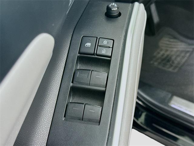 used 2020 Toyota Highlander car, priced at $28,537