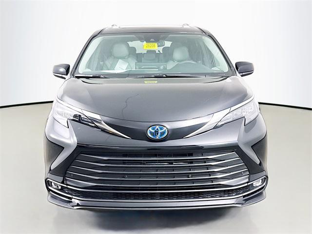 new 2025 Toyota Sienna car, priced at $47,865