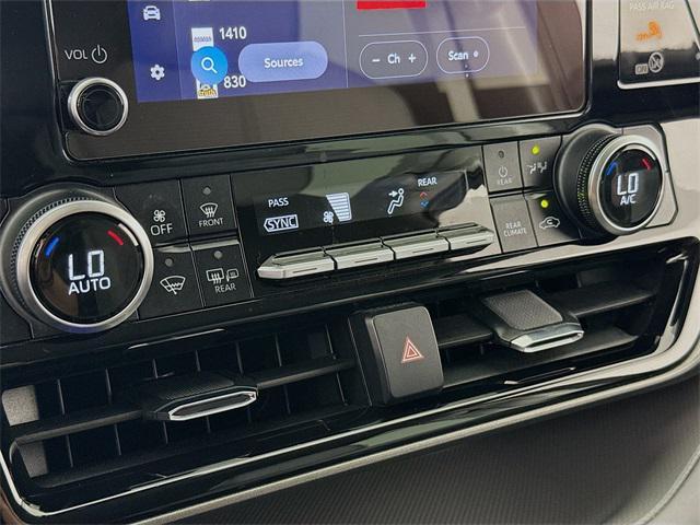 used 2024 Toyota Highlander car, priced at $35,512