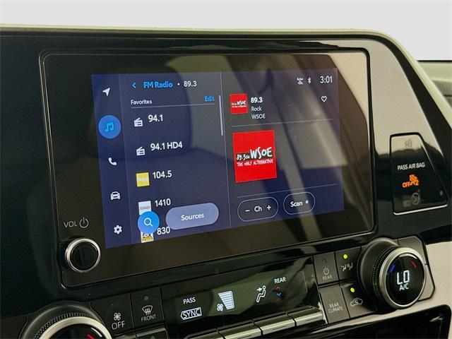 used 2024 Toyota Highlander car, priced at $35,512