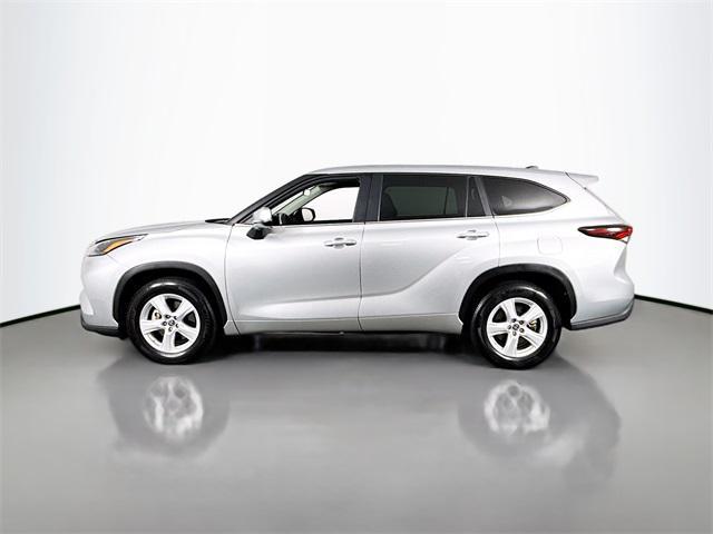 used 2024 Toyota Highlander car, priced at $35,512
