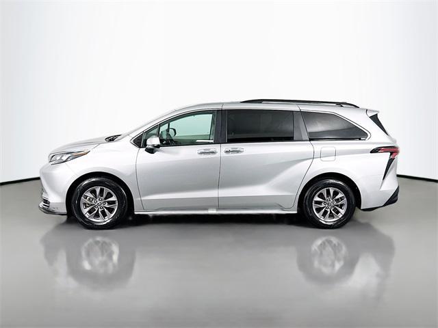 used 2024 Toyota Sienna car, priced at $40,204