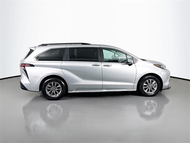 used 2024 Toyota Sienna car, priced at $40,204