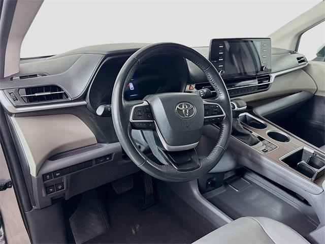 used 2024 Toyota Sienna car, priced at $40,204