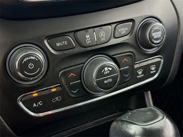 used 2019 Jeep Cherokee car, priced at $14,839